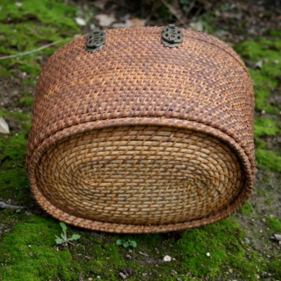 Vintage Chinese Tea Set in Basket Pot and Cups - Picture 4 of 6